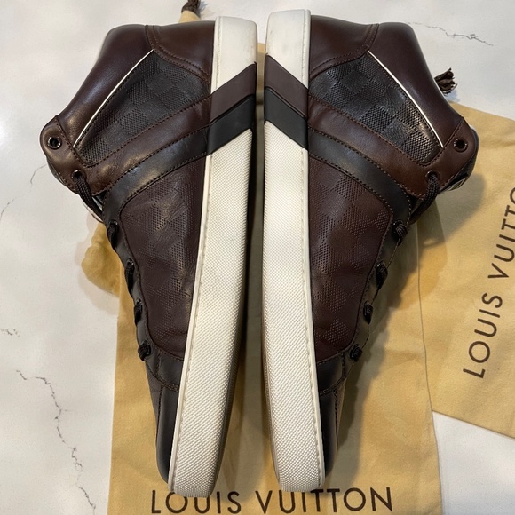 Louis Vuitton Authentic Damier Sneakers - Picture 8 of 11